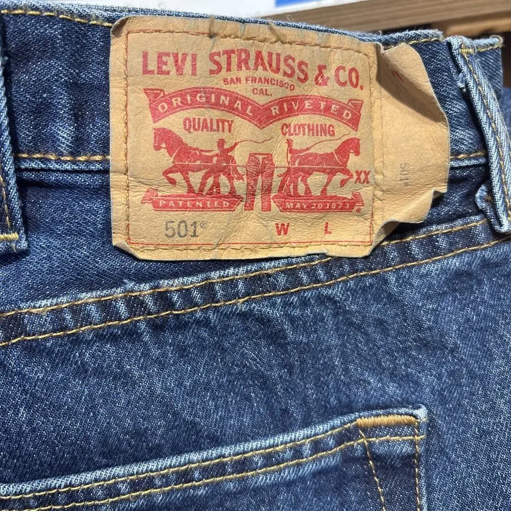 Levis 501 Mens 46x28 (46x27) Button Fly Dark Wash Denim Red Tag